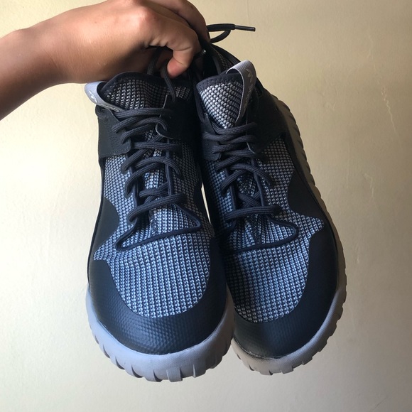 Adidas Tubular - Picture 4 of 9